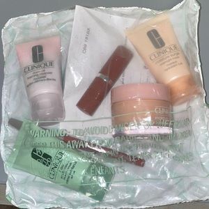 Clinique sample bag with Moisture Surge